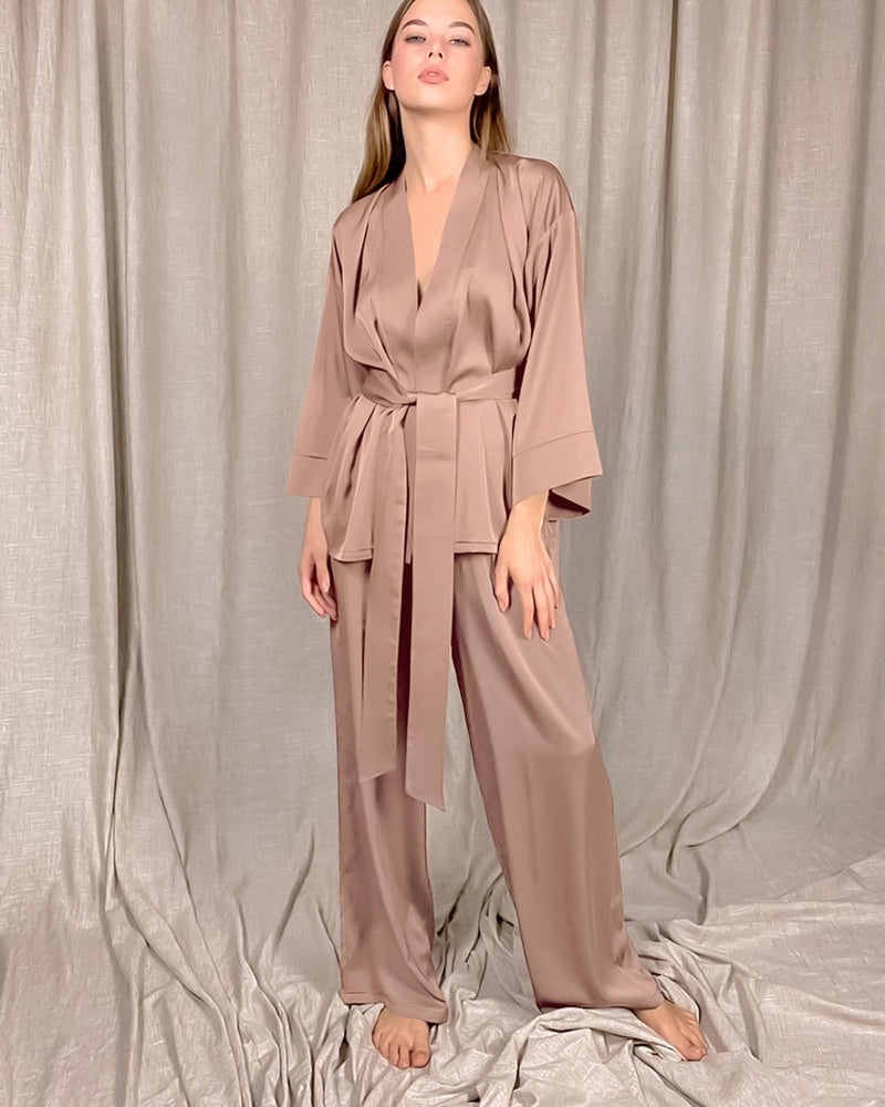 Pijama Kimono Elegante. Moda 2021 - FRETE GRÁTIS - Picuí Magazine